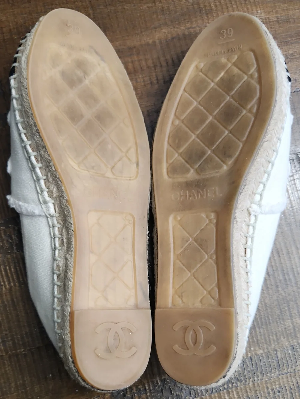 CHANEL Cream Canvas Espadrilles with Black Toe Cap Womens Sz 39